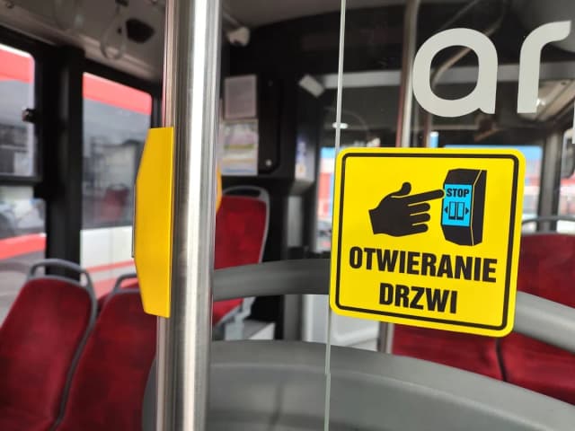 Jak otworzyć drzwi w autobusie - proste kroki, które musisz znać Jak otworzyć drzwi w autobusie - proste kroki, które musisz znać