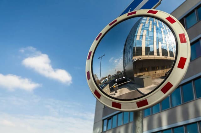 Gdzie złożyć wniosek o lustro drogowe, aby uniknąć niebezpieczeństw? Gdzie złożyć wniosek o lustro drogowe, aby uniknąć niebezpieczeństw?